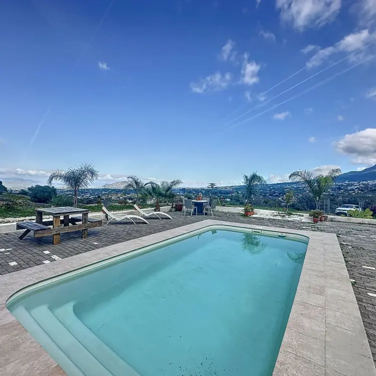 Venta de villa independiente en Alhaurín el Grande