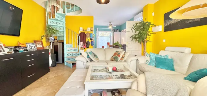 Продажа дома на две семьи в Calahonda 3