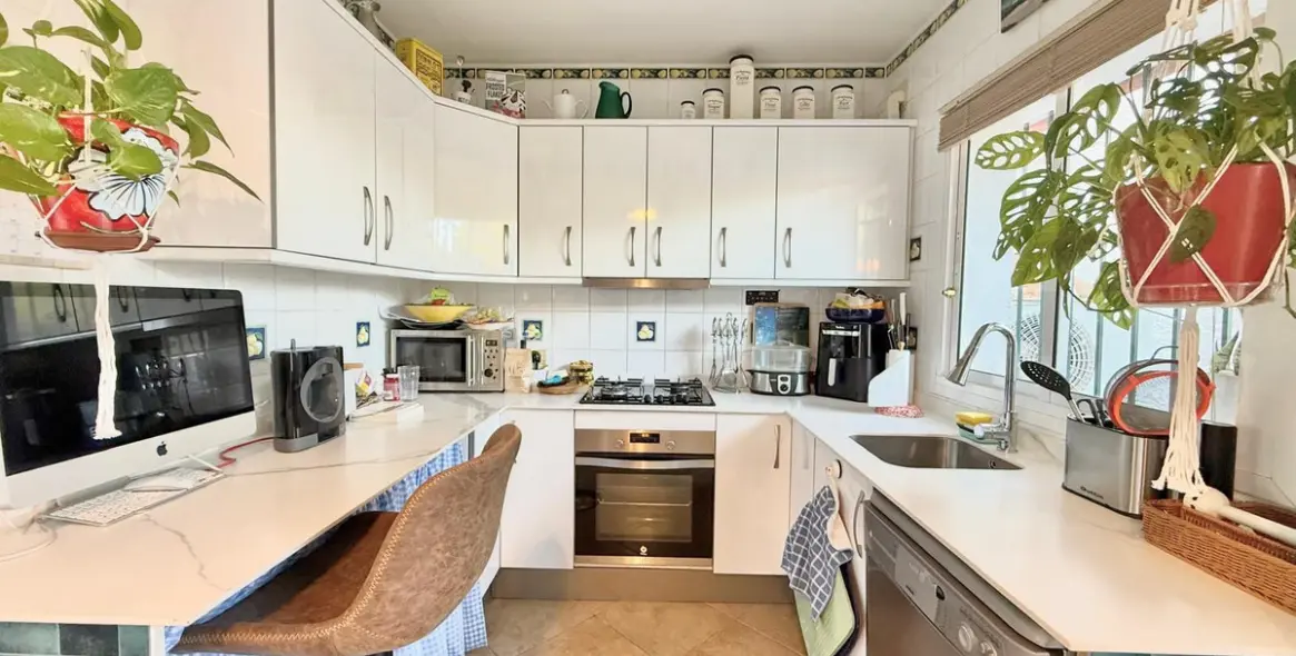 Продажа дома на две семьи в Calahonda 5