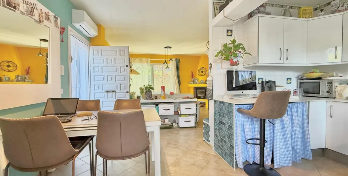 Продажа дома на две семьи в Calahonda 6