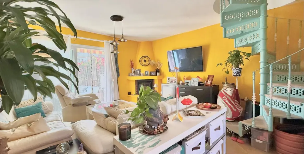 Продажа дома на две семьи в Calahonda 7