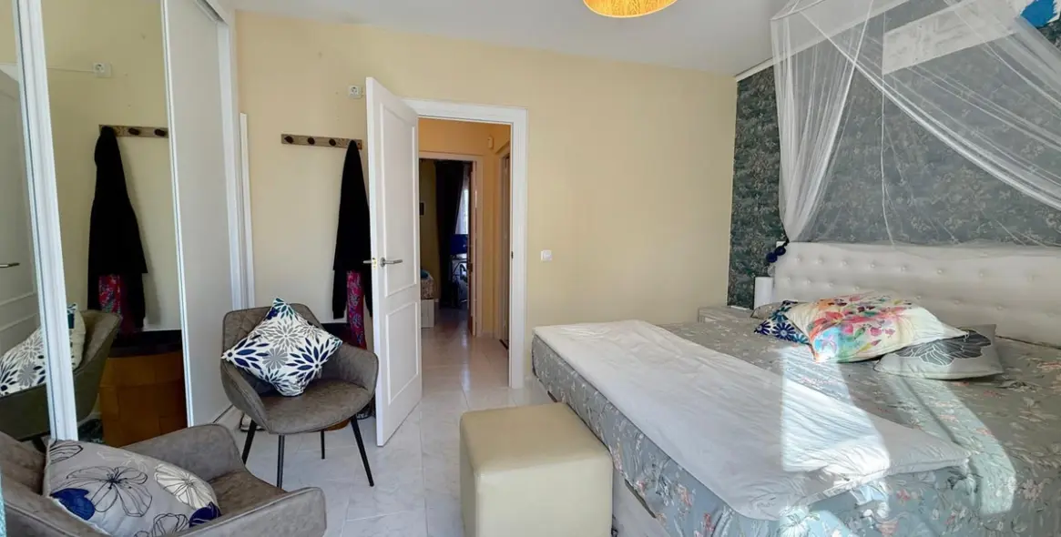 Продажа дома на две семьи в Calahonda 15