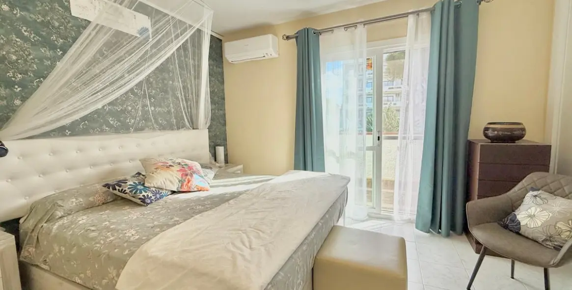 Продажа дома на две семьи в Calahonda 17