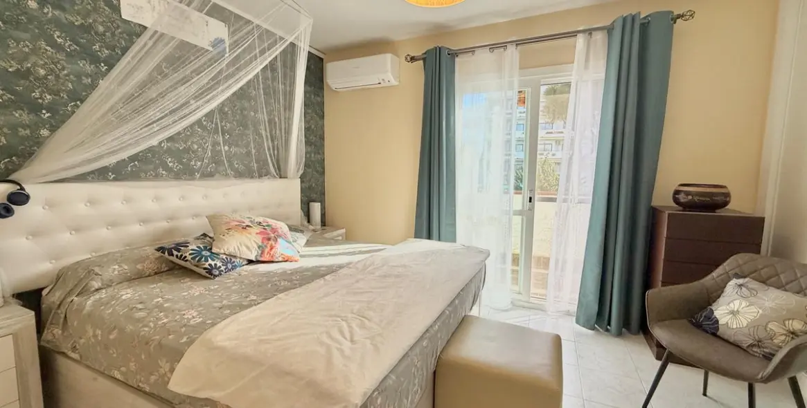 Продажа дома на две семьи в Calahonda 18