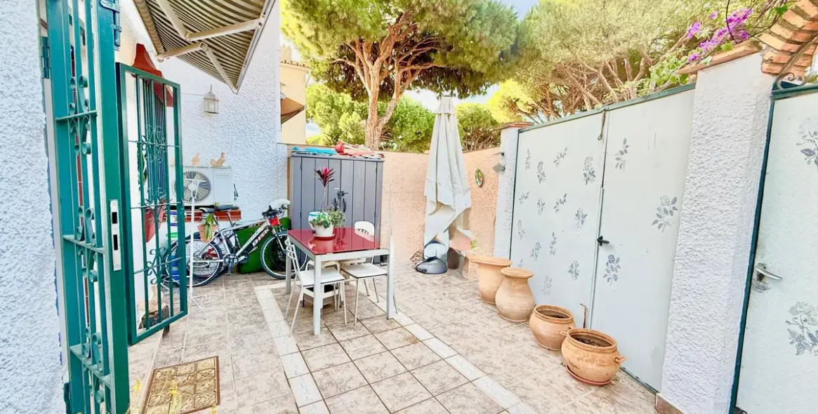 Venta de casa pareada en Calahonda 34