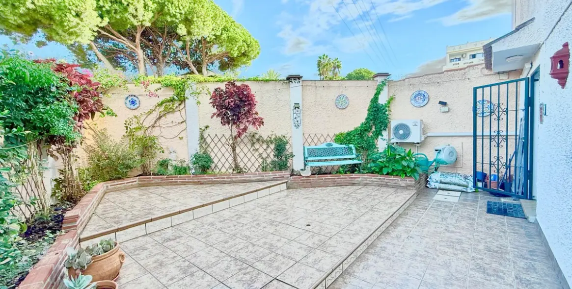 Venta de casa pareada en Calahonda 36