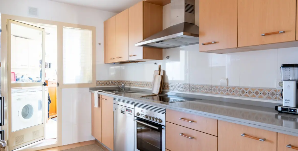 Продажа апартаментов на среднем этаже в Mijas Costa 8