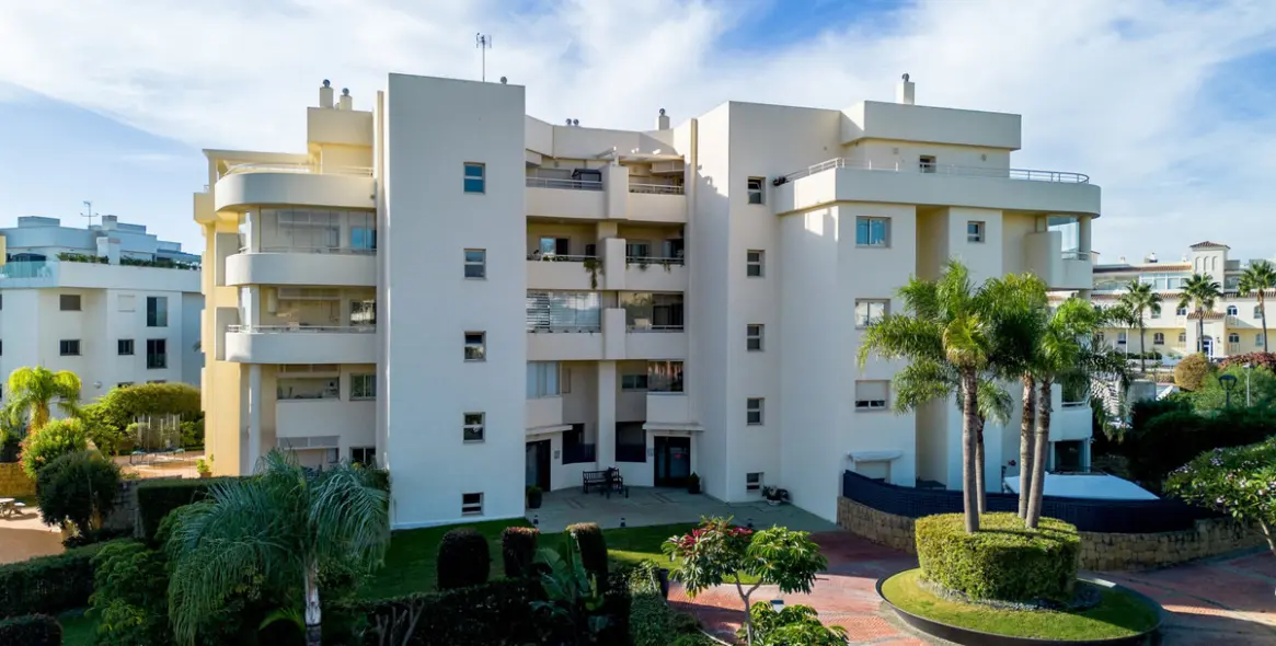 Продажа апартаментов на среднем этаже в Mijas Costa 17