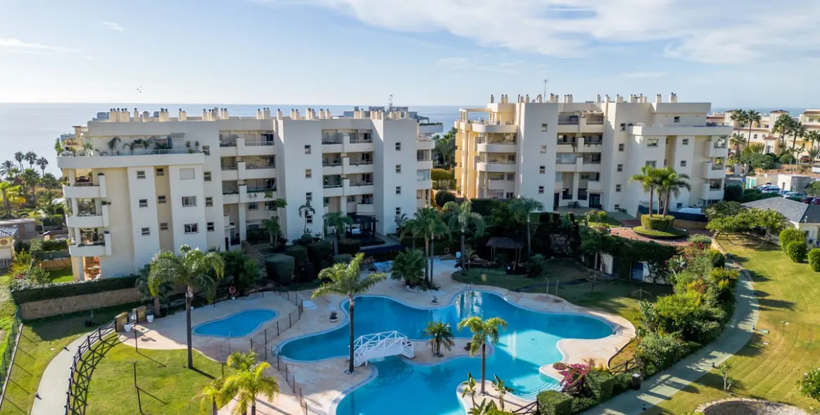 Продажа апартаментов на среднем этаже в Mijas Costa 19