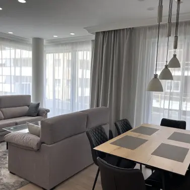 Sale of middle floor apartment in Nueva Andalucía
