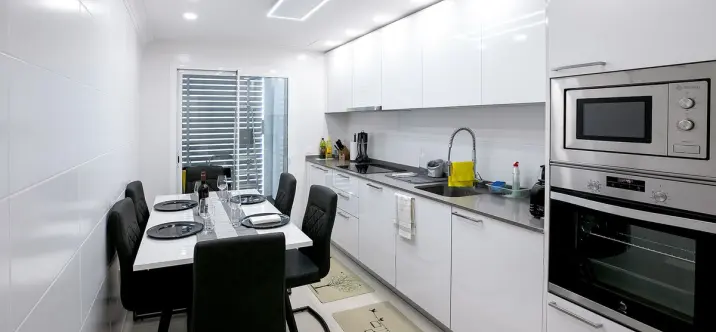 Sale of middle floor apartment in Nueva Andalucía 3