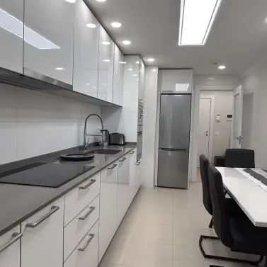 Sale of middle floor apartment in Nueva Andalucía