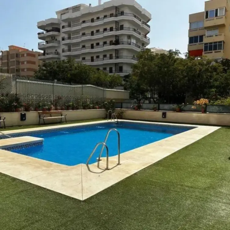 Продажа апартаментов на среднем этаже в Marbella