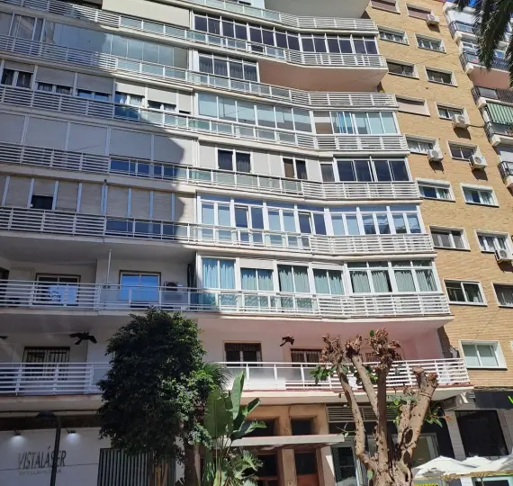 Sale of middle floor apartment in Málaga Centro