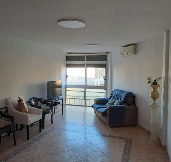Sale of middle floor apartment in Málaga Centro