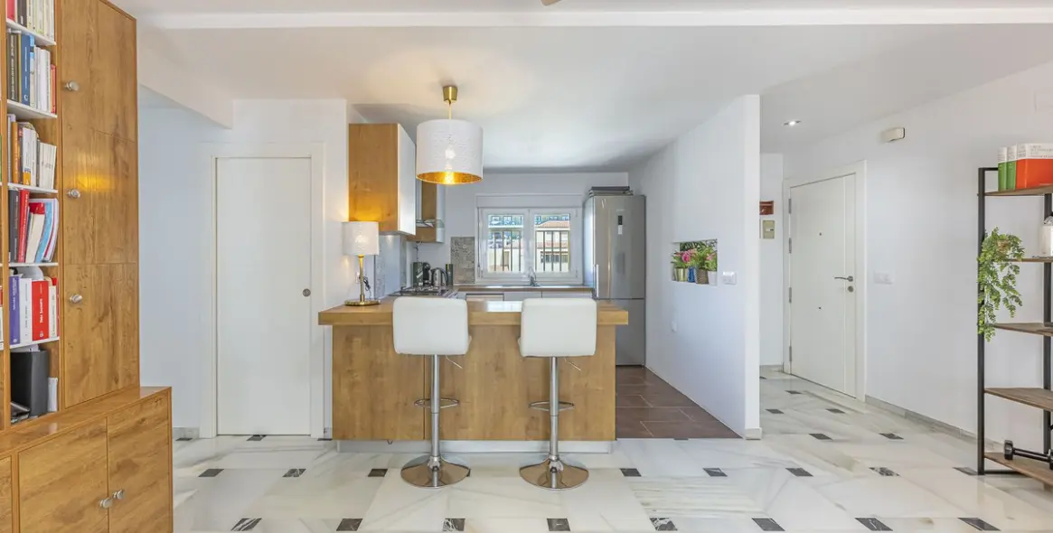 Sale of penthouse in Fuengirola 2