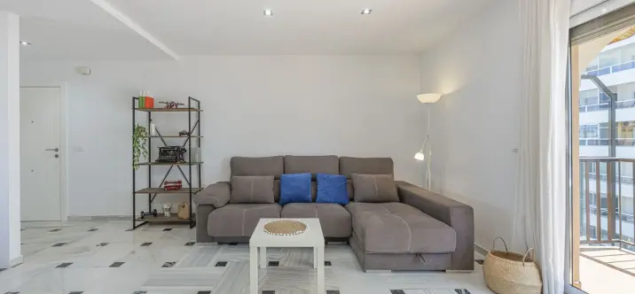 Sale of penthouse in Fuengirola 3