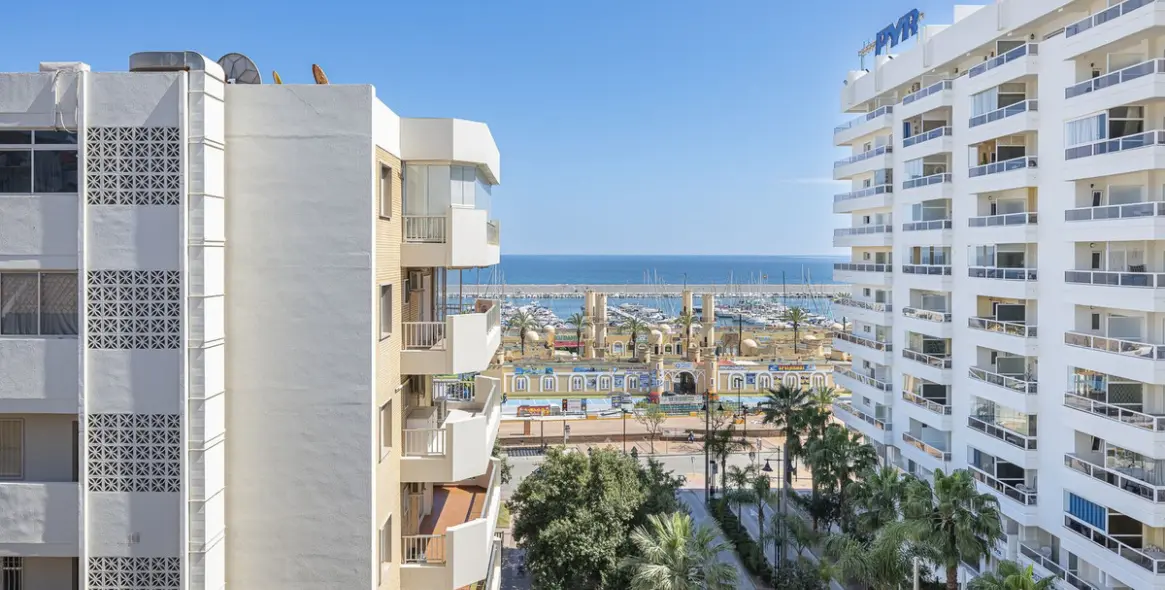 Sale of penthouse in Fuengirola 28