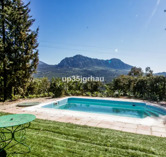 Продажа  отдельно стоящей виллы в Gaucín