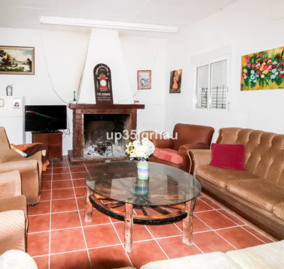 Продажа  отдельно стоящей виллы в Gaucín