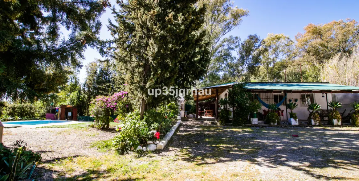 Продажа  отдельно стоящей виллы в Gaucín 8