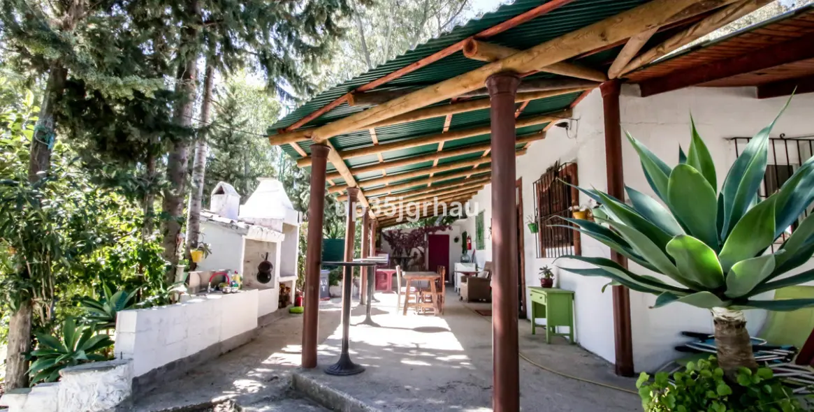 Продажа  отдельно стоящей виллы в Gaucín 15