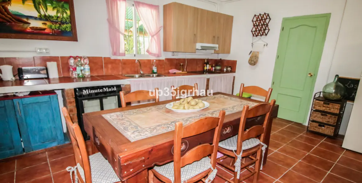 Продажа  отдельно стоящей виллы в Gaucín 21