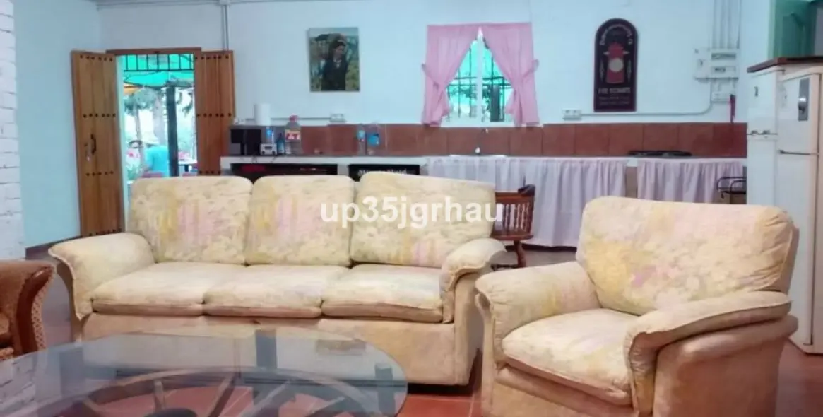 Продажа  отдельно стоящей виллы в Gaucín 22