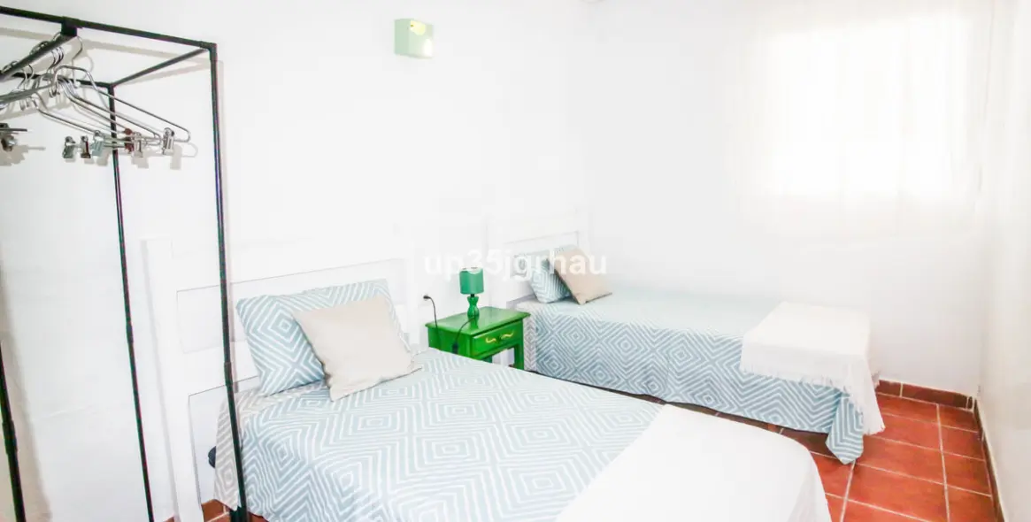 Продажа  отдельно стоящей виллы в Gaucín 32