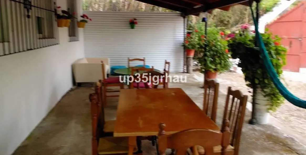 Продажа  отдельно стоящей виллы в Gaucín 36