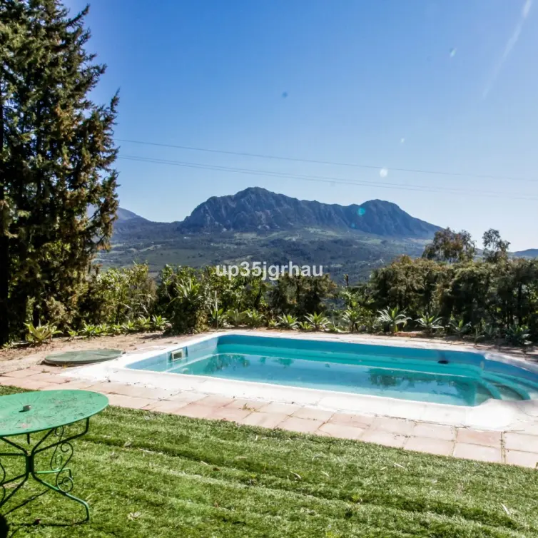 Sale of detached villa in Gaucín
