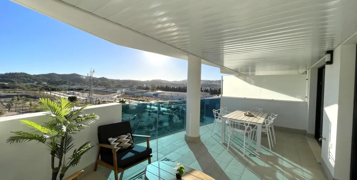 Продажа апартаментов на среднем этаже в Las Lagunas 1