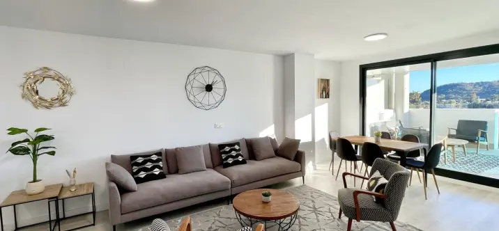 Продажа апартаментов на среднем этаже в Las Lagunas 3