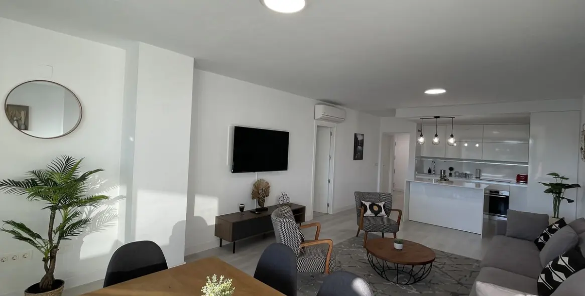 Продажа апартаментов на среднем этаже в Las Lagunas 11