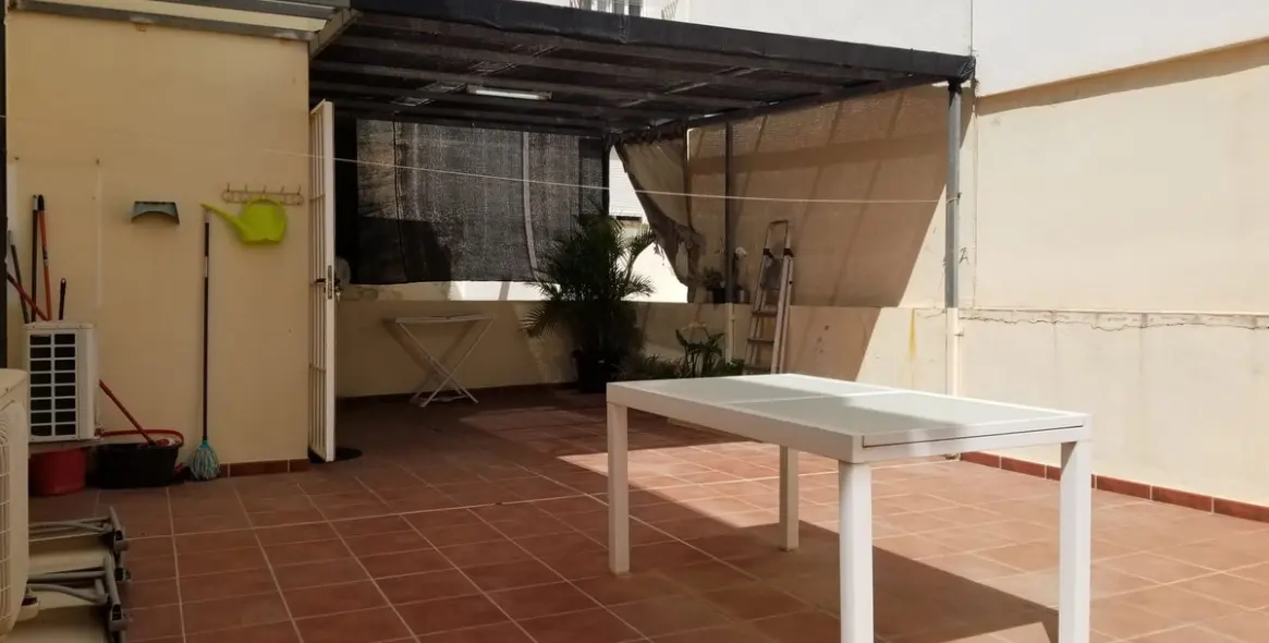 Venta de local comercial en Las Lagunas 13