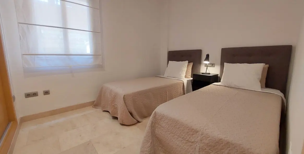 Sale of ground floor apartment in Benahavís 5