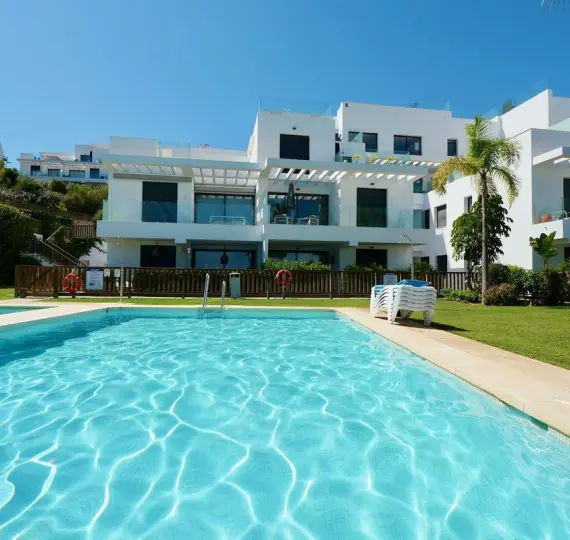 Продажа апартаментов на среднем этаже в La Cala de Mijas