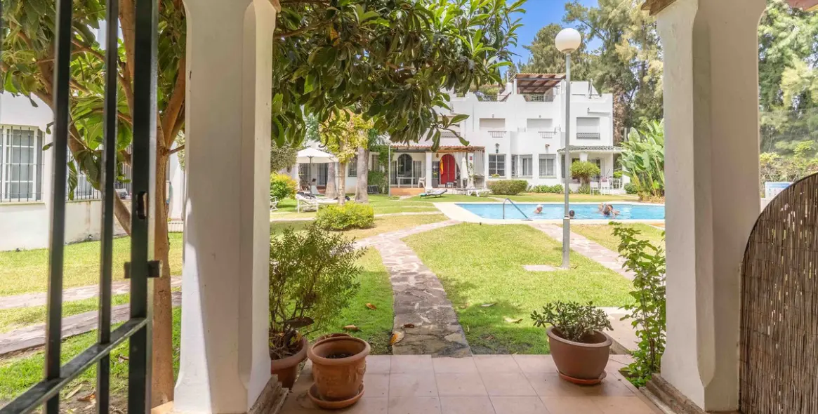 Sale of townhouse in Nueva Andalucía 1