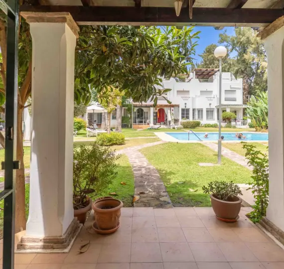 Sale of townhouse in Nueva Andalucía