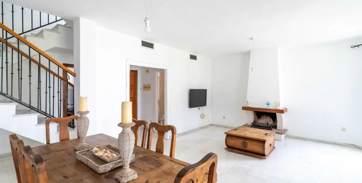 Sale of townhouse in Nueva Andalucía 11