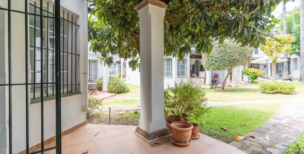 Sale of townhouse in Nueva Andalucía 13