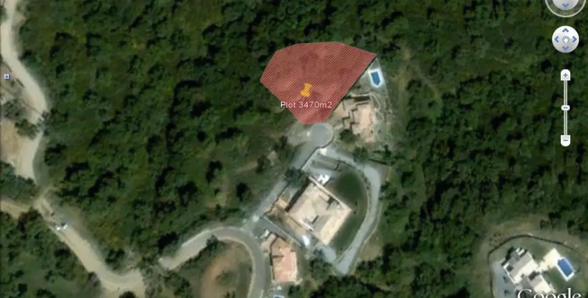 Продажа  жилого участка в La Mairena 8