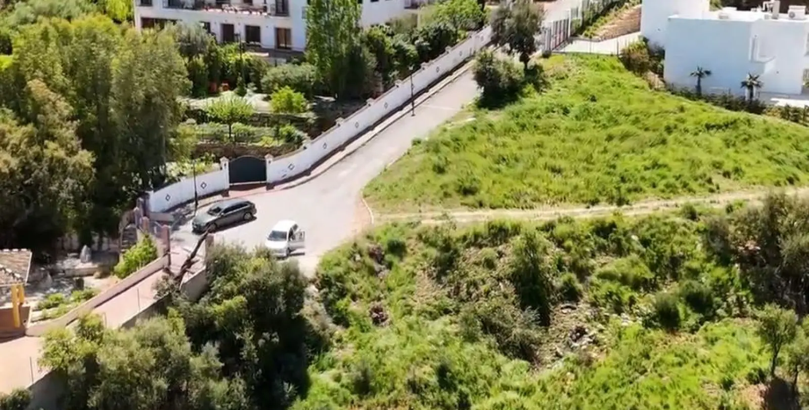 Продажа  жилого участка в La Mairena 14