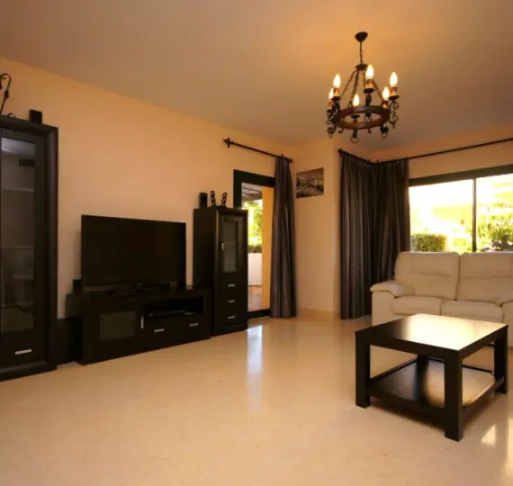 Long-term rent of ground floor apartment in Benahavís