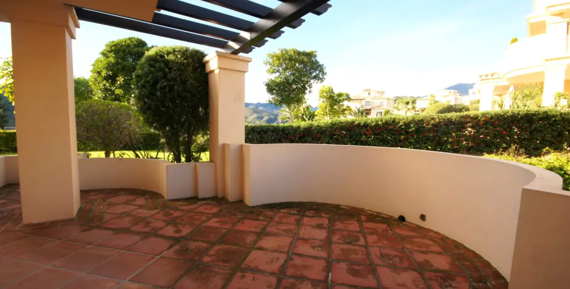 Short-term rent of ground floor apartment in Benahavís 6