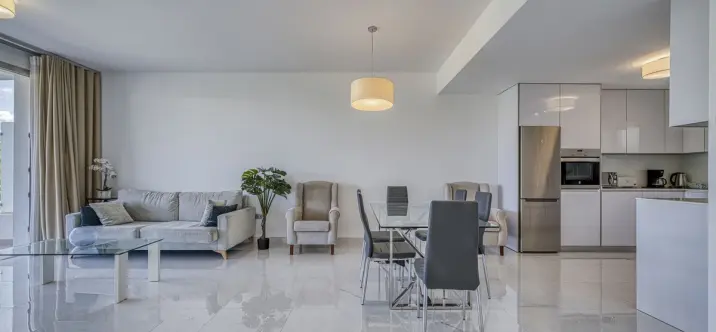 Апартаменты на среднем этаже R5047699 2