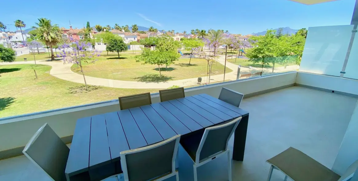 Продажа апартаментов на среднем этаже в Estepona (район Estepona) 4