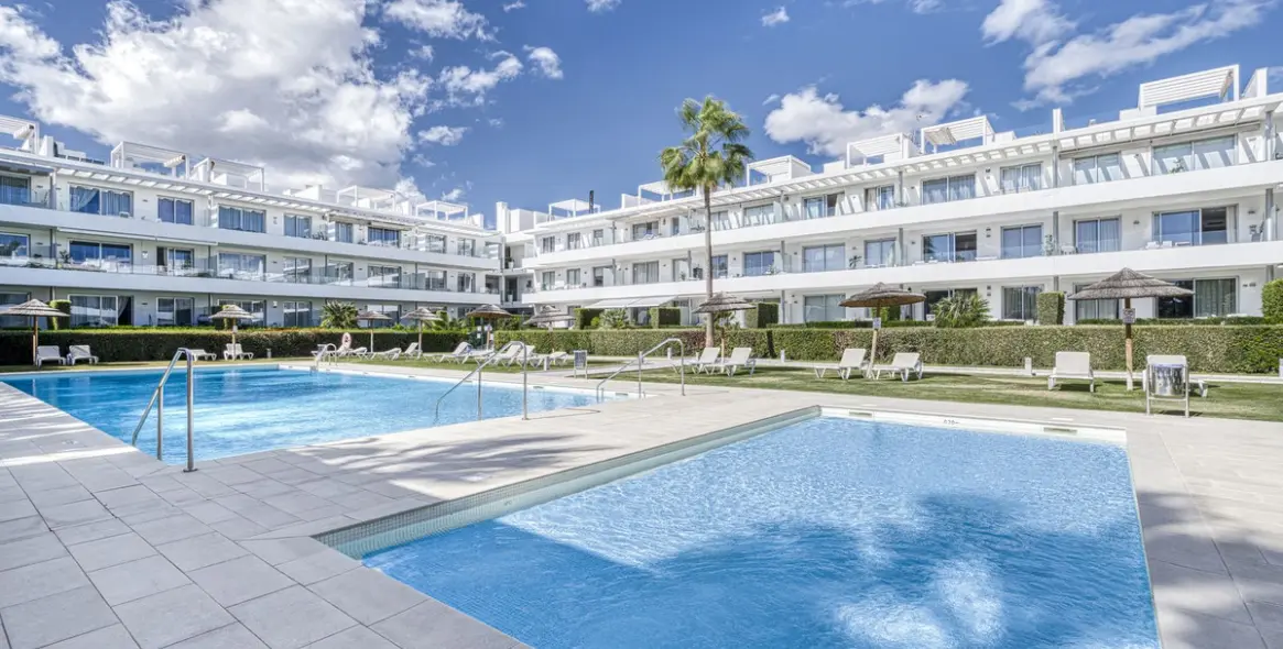 Продажа апартаментов на среднем этаже в Estepona (район Estepona) 5