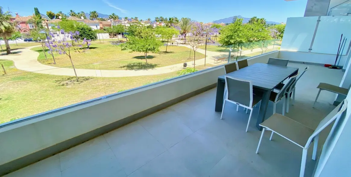 Продажа апартаментов на среднем этаже в Estepona (район Estepona) 6