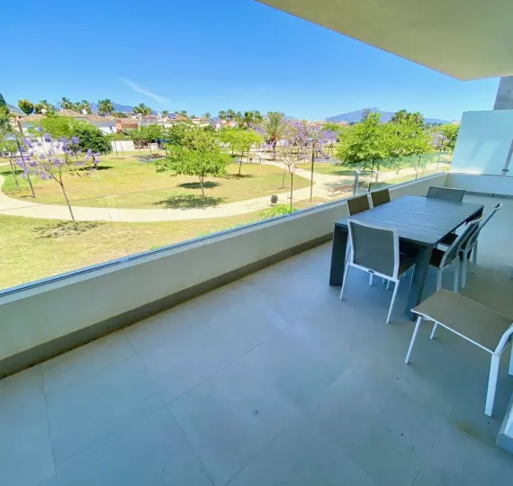 Апартаменты на среднем этаже R5047699